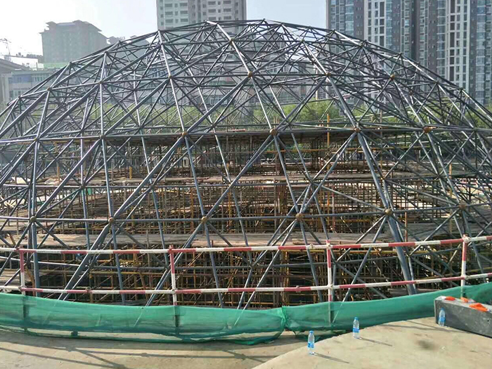 酒泉球形网架钢结构施工